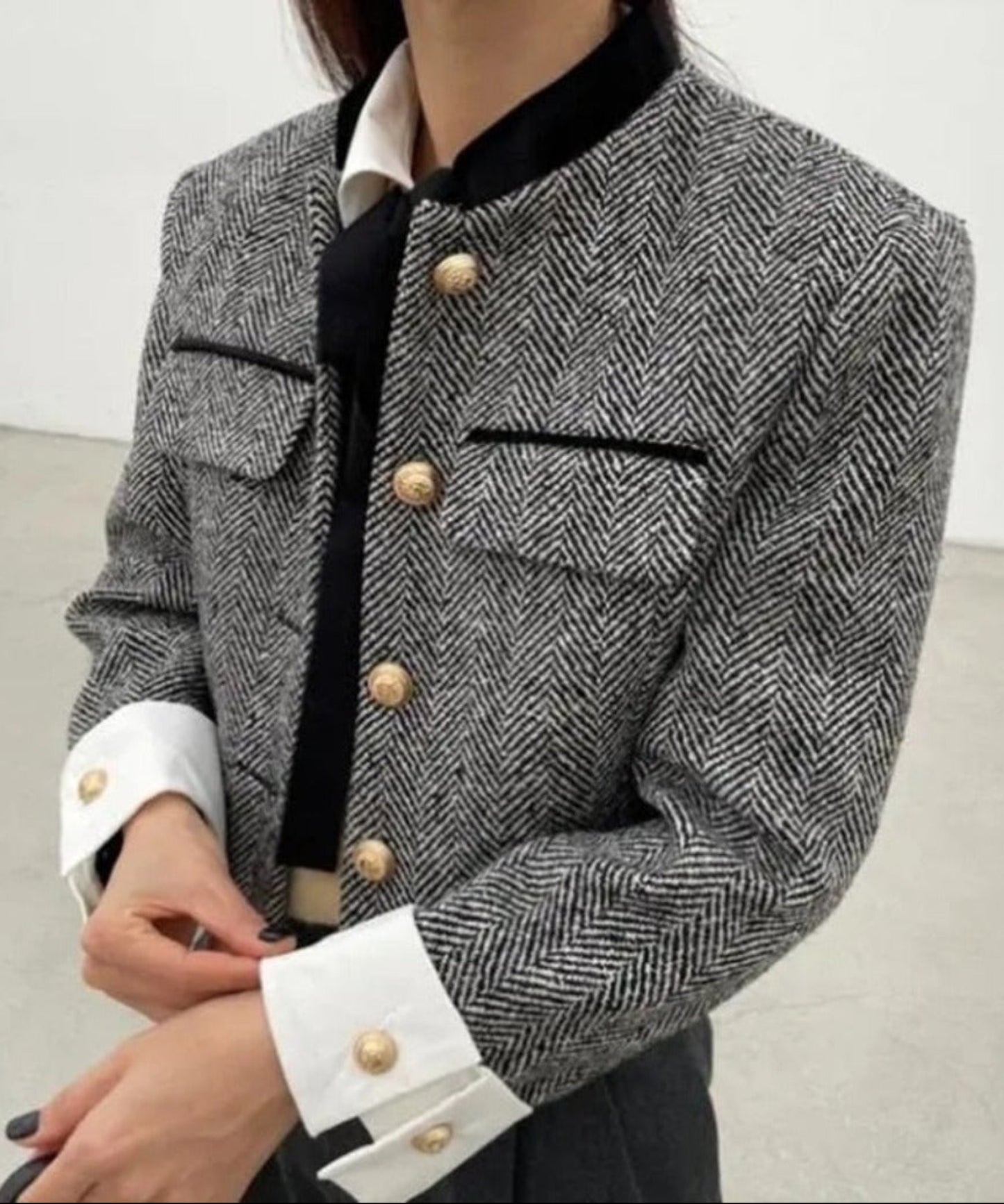 Metal Button Plaid Thin Cropped Pockets Long Sleeve Jacket - Body Central
