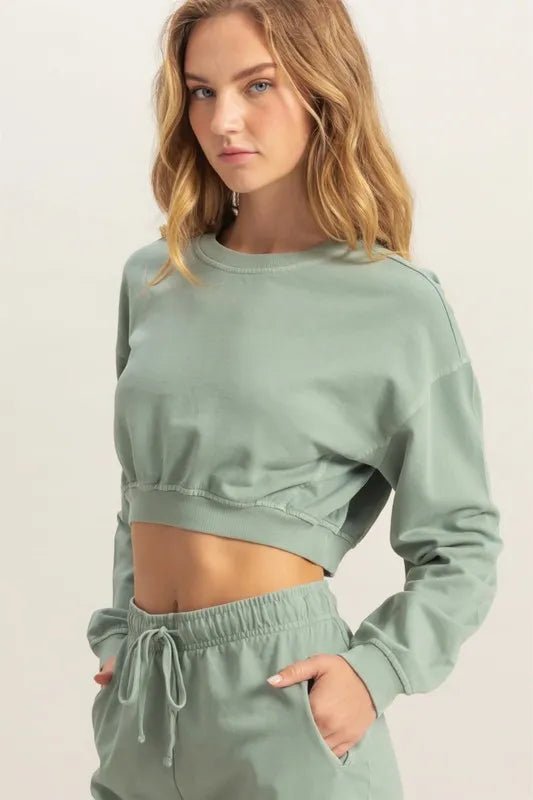 Crew Neck Long Sleeve Crop Sweatshirt - Body Central