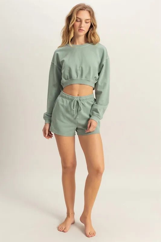 Crew Neck Long Sleeve Crop Sweatshirt - Body Central