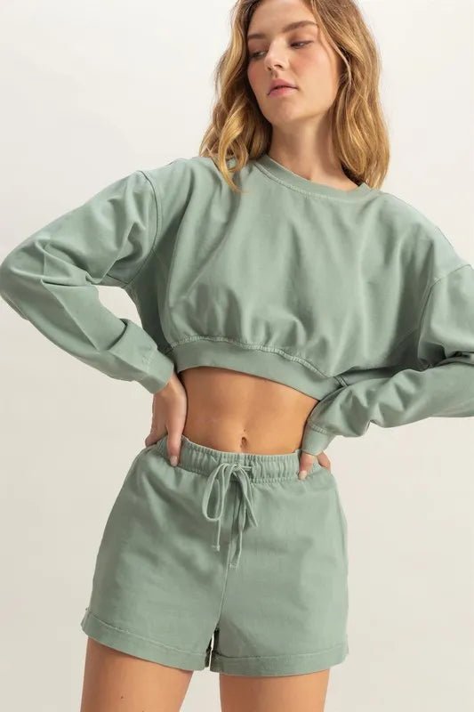 Crew Neck Long Sleeve Crop Sweatshirt - Body Central