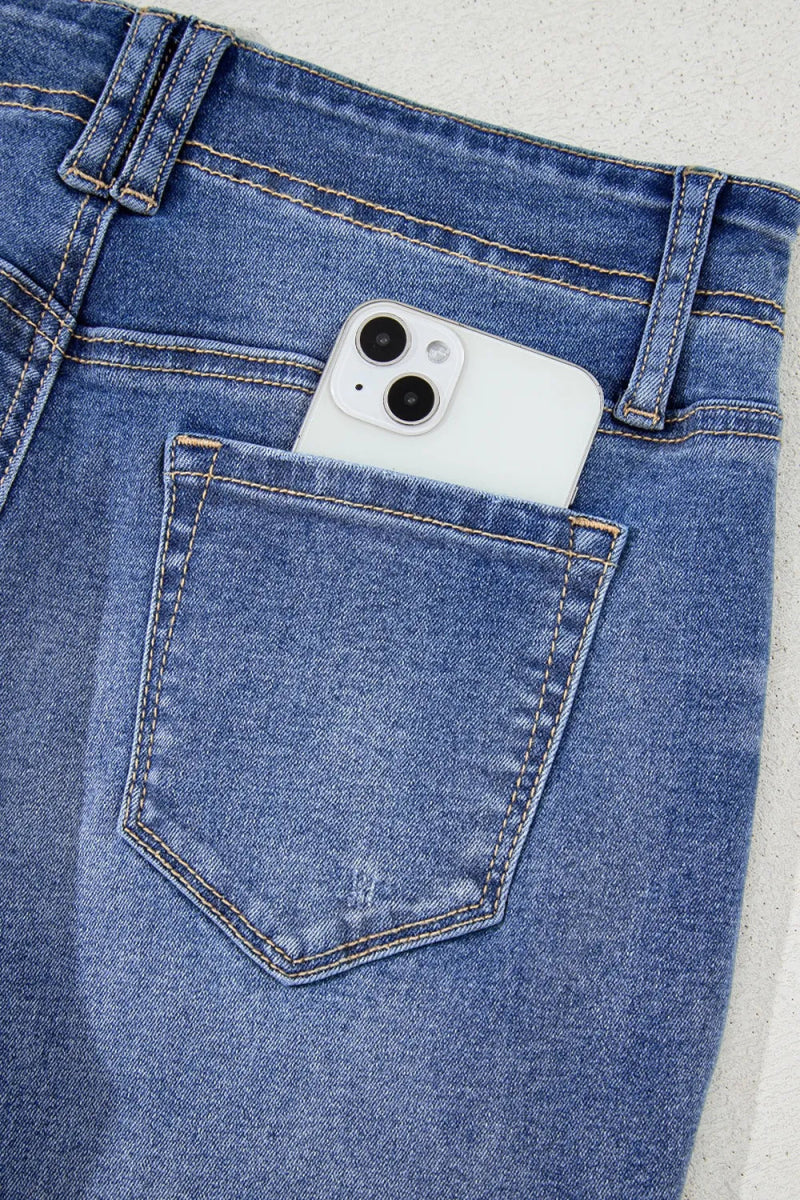 High - Waisted Wide - Leg Vintage Wash Jeans - Body Central