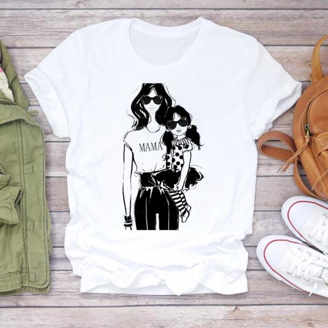 Cartoon Super Mom T-shirt - Body Central