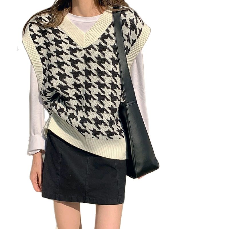 Plaid V-neck Sleeveless Knitted Vintage Loose Oversized Sweater Vest - Body Central Store